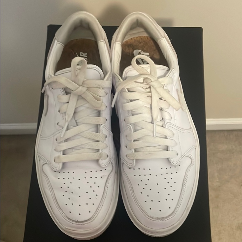 Women’s Nike Air Jordan 1 Elevate Low White Gray 10.5